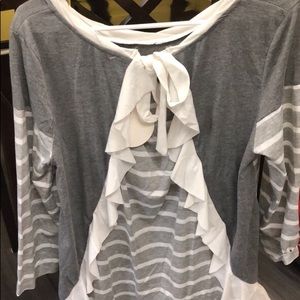 Women’s boutique top bow tie in the back